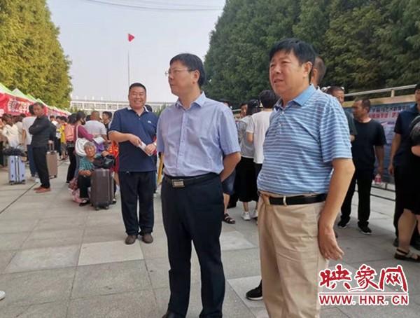 beat365在线唯一官网迎来7000余名2019级新生入学报到